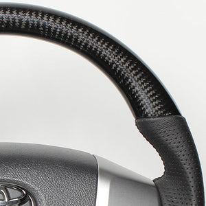REAL ORIGINAL SERIES GUN GRIP SMALL DIAMETER ROUND SHAPE BLACK CARBON BLACK EURO STITCH STEERING WHEEL FOR TOYOTA HIACE 200 : 4 TYPE OR KOUKI  H214-BKC-BK