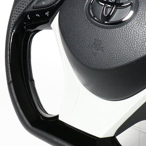 REAL ORIGINAL SERIES SET PLATE TYPE + UNDER PAD SET BLACK CARBON PLATE STEERING + WHITE UNDER PAD BLACK EURO STITCH STEERING WHEEL FOR TOYOTA C-HR 10 50  X10N-BKC-PBP-WHP