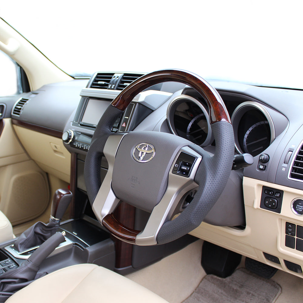 REAL ORIGINAL SERIES GUN GRIP GENUINE SAME DIAMETER ROUND SHAPE 155A BROWN WOOD PRINT BLACK EURO STITCH STEERING WHEEL FOR TOYOTA LAND CRUISER PRADO 150 : ZENKI MID  J150G-BRW-BK