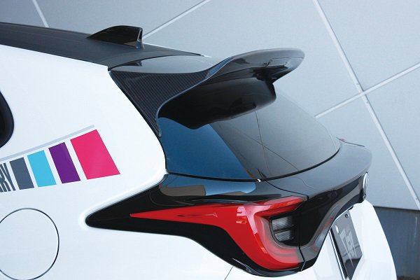 GARAGE VARY REAR ROOF SPOILER TWILL CARBON FOR TOYOTA GR YARIS GXPA16 10 30-8006