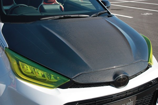 GARAGE VARY BONNET TWILL CARBON FOR TOYOTA GR YARIS GXPA16 10 30-8020