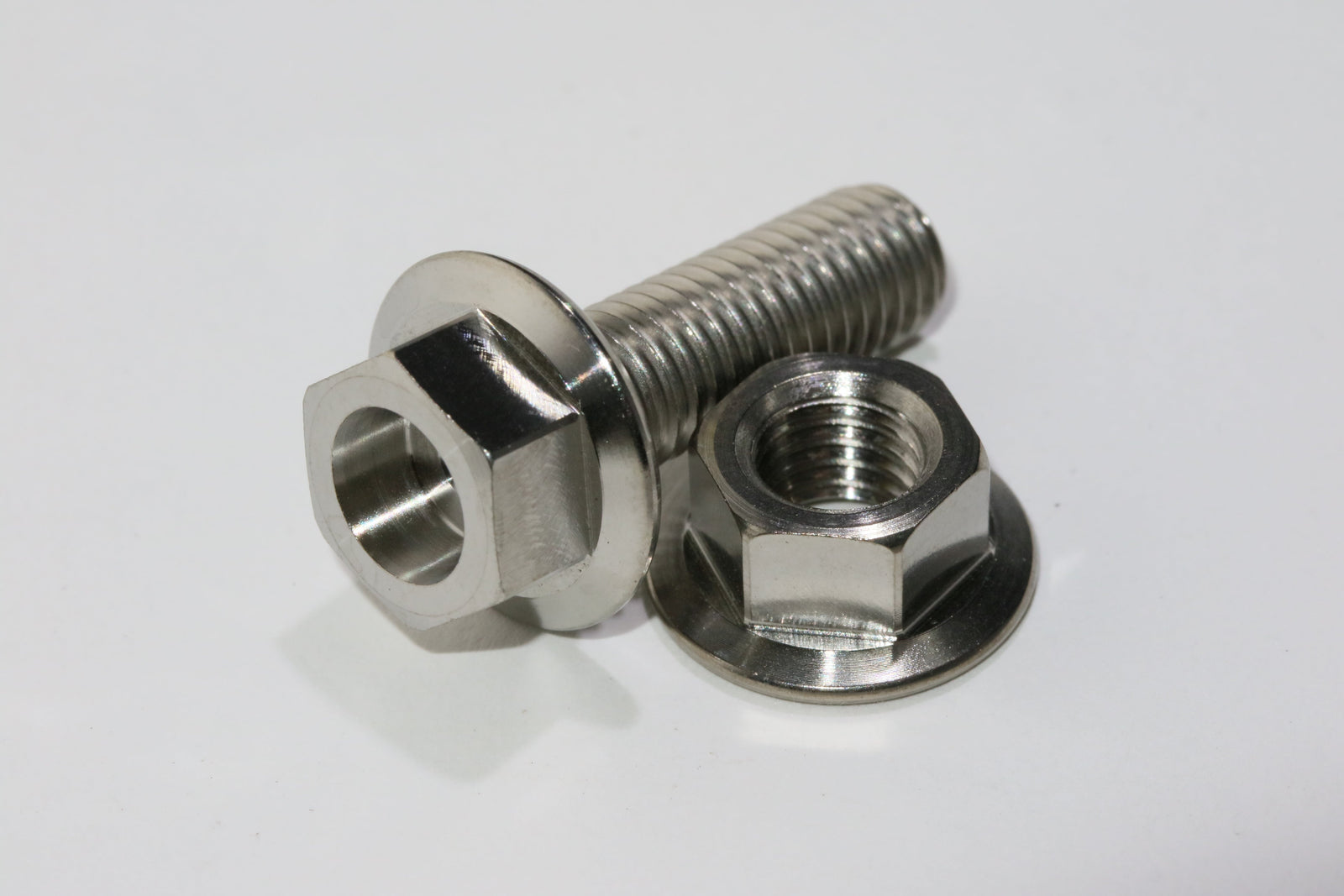 R1 TITAN TITAN BOLT NUT SET FOR MUFFLER M8 FOR  R1-TITAN-00017