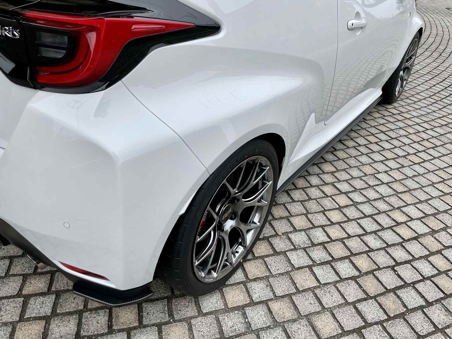 LEMS CARBON REAR UNDER SPLITTER LR SET CLEAR PAINT FOR GR YARIS GXPA16 12 L868-2