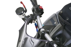 PLOT SWAGE-LINE PRO FRONT BRAKE HOSE KIT BI-PIECE RED AND BLUE ALUMINUM FITTINGS BLACK SMOKE HOSE FOR YAMAHA MT-09 SAPB369FB