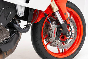 PLOT SWAGE-LINE PRO FRONT BRAKE HOSE KIT BI-PIECE RED AND BLUE ALUMINUM FITTINGS BLACK SMOKE HOSE FOR YAMAHA XSR900GP BREMBO CALIPER SPEC SAPB388FB