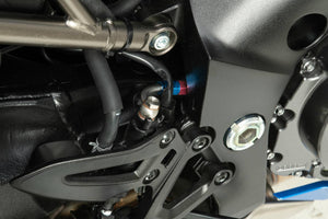 PLOT SWAGE-LINE PRO REAR BRAKE HOSE KIT RED AND BLUE ALUMINUM FITTINGS BLACK SMOKE HOSE FOR SUZUKI GSX-S1000GT SAPB550R