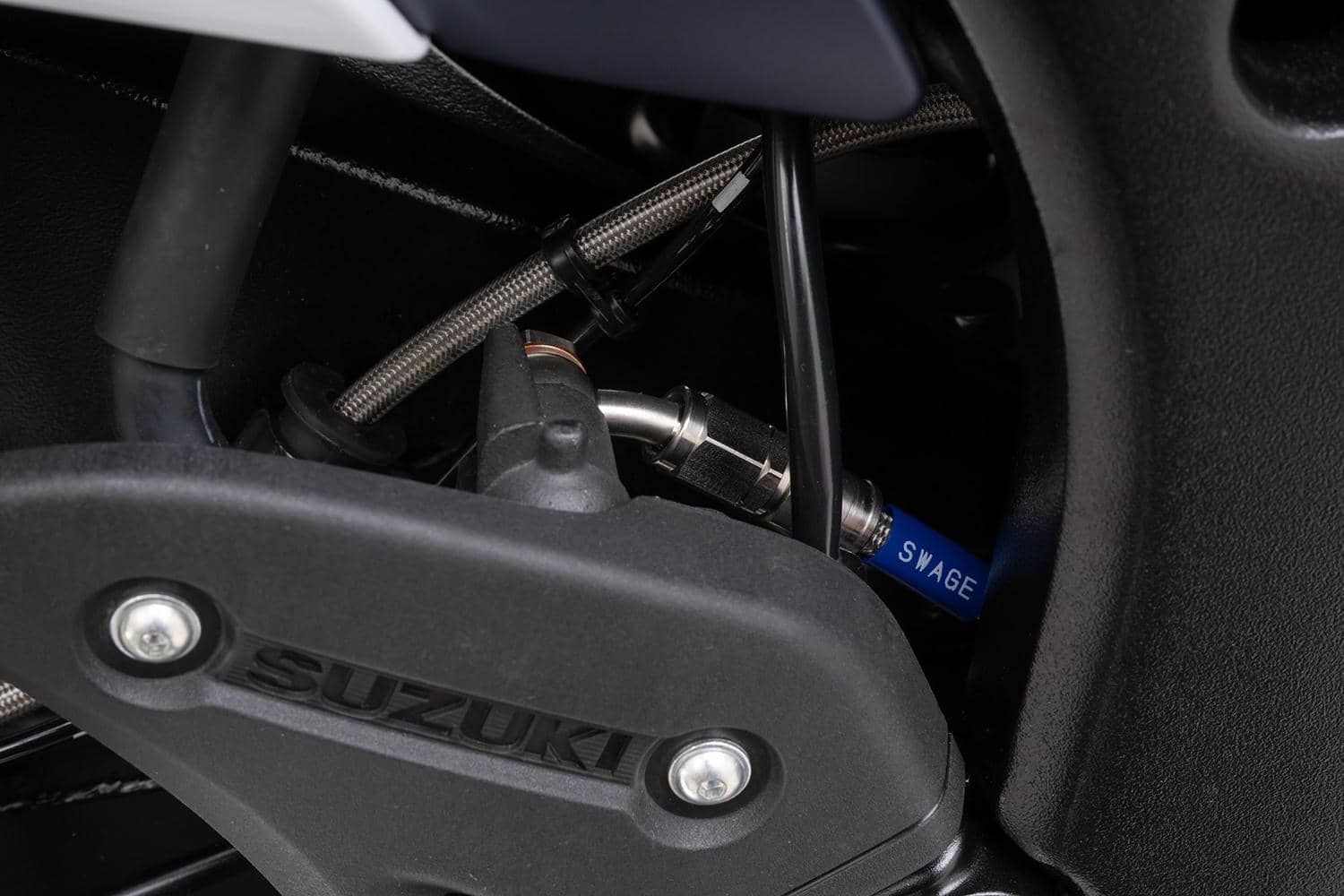 PLOT SWAGE-LINE PRO REAR BRAKE HOSE KIT RED AND BLUE ALUMINUM FITTINGS CLEAR HOSE FOR SUZUKI HAYABUSA SAP554R