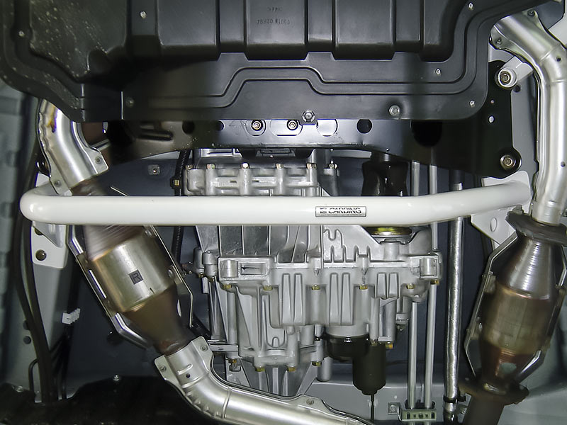 OKUYAMA FRAME BRACE CENTER For NISSAN ELGRAND E51 ME51 NE51 MNE51 694-145-0