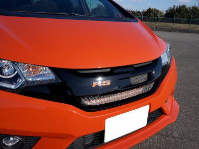SEEKER FRONT GRILLE CARBON UV CLEAR PAINTED FOR HONDA FIT GK  16010-GK5-C02
