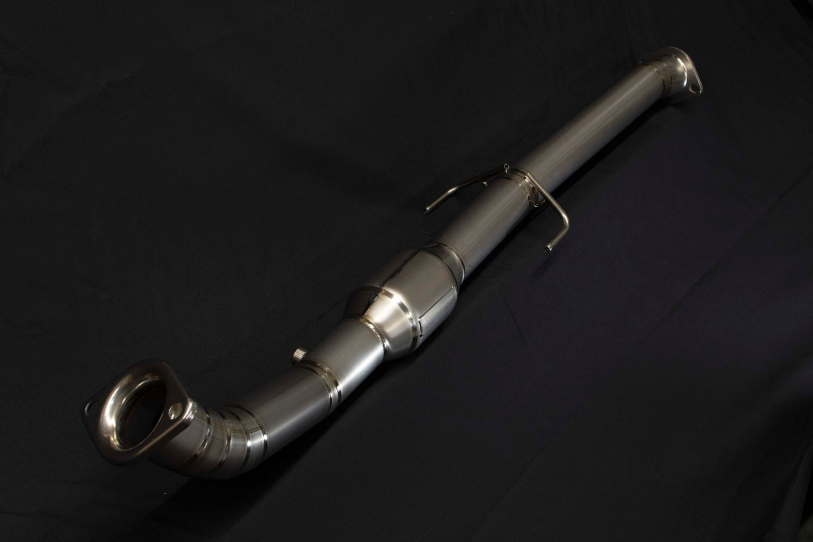 ICODE INTERMEDIATE PIPE WITH TITANIUM METAL CATALYST (SECOND CATALYST) FOR TOYOTA GR YARIS GXPA16 ICODE-00009