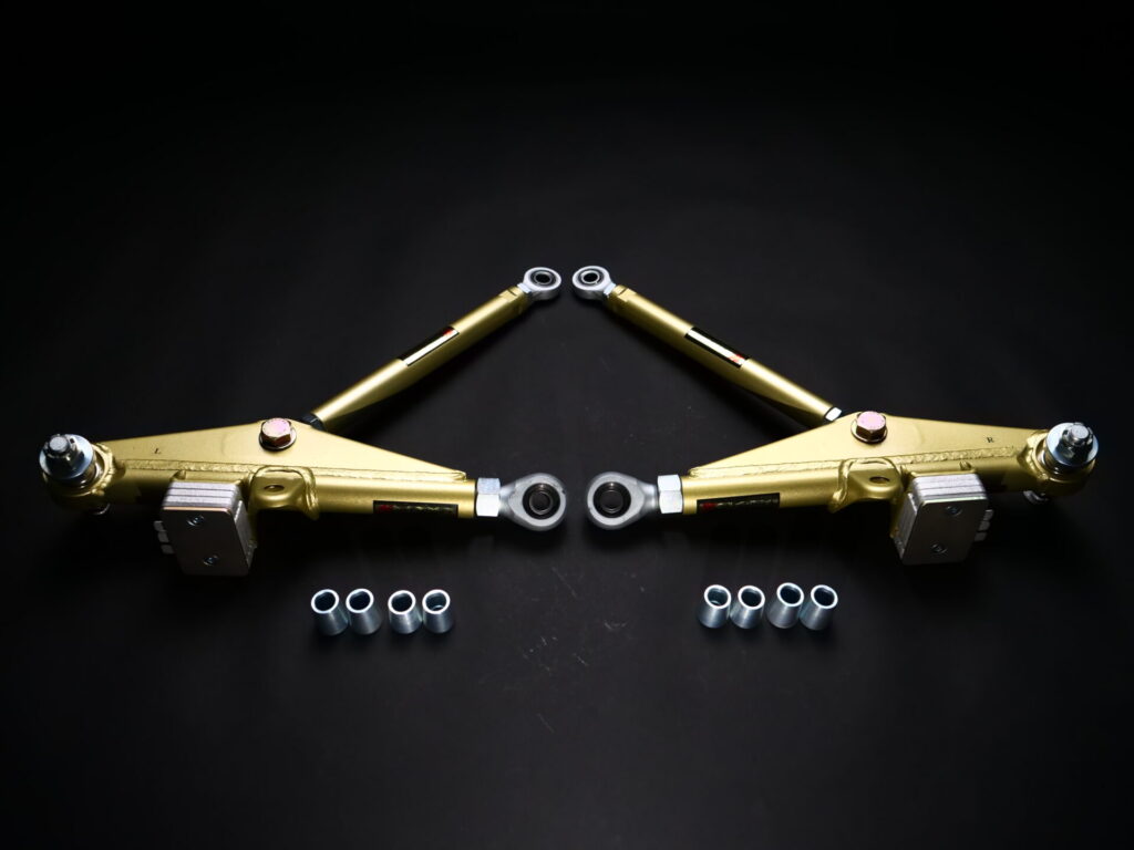 IKEYA FORMULA ROLL CENTER ADJUSTER PILLOW LOWER ARM KIT FOR NISSAN CEFIRO 2WD A31 IFAF07011
