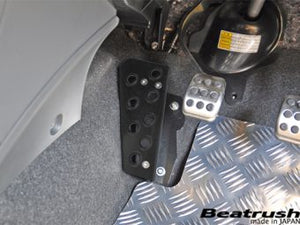 LAILE BEATRUSH DRIVER'S FOOTREST BLACK For SUZUKI SWIFT SPORT ZC31S ZC71S S48041DRK