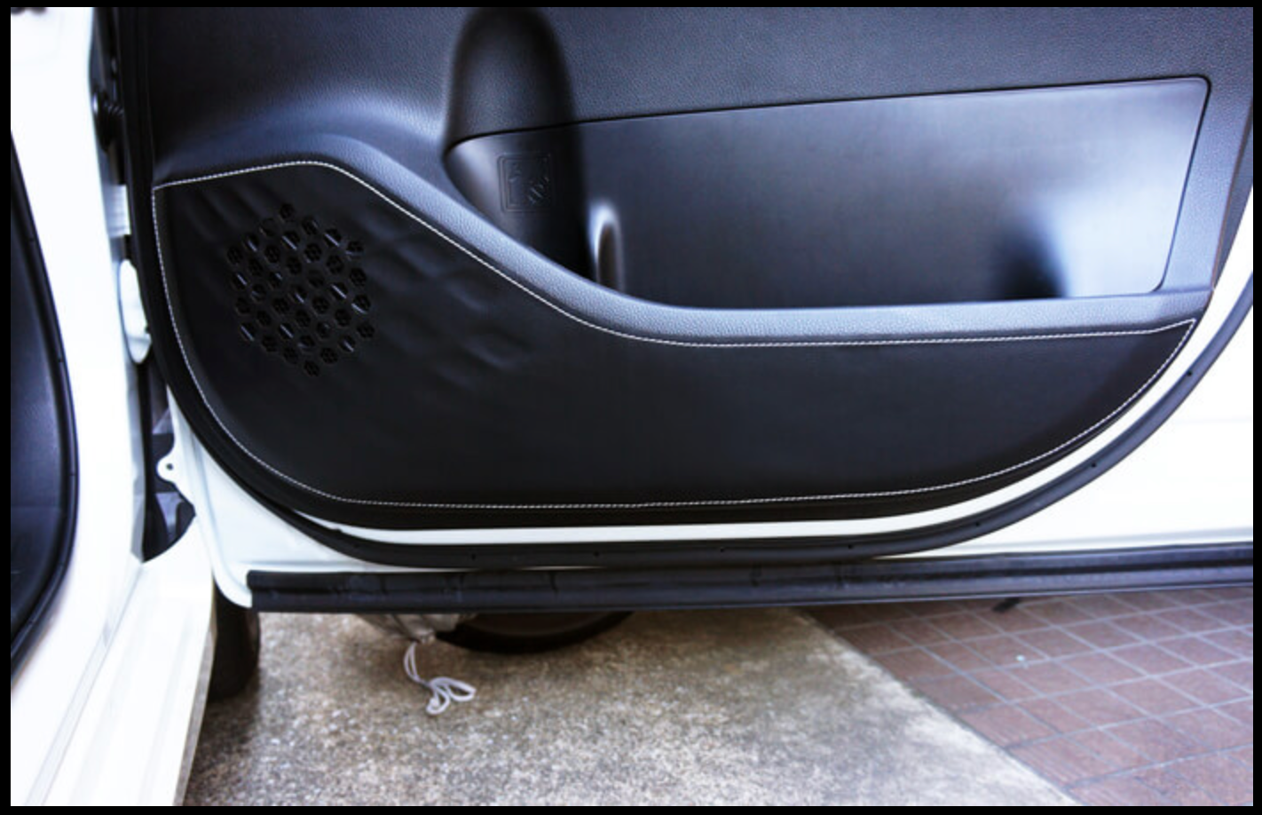 TOMS DOOR KICK PROTECTOR For VOXY ZRR8 ZWR80 08471-TZR80