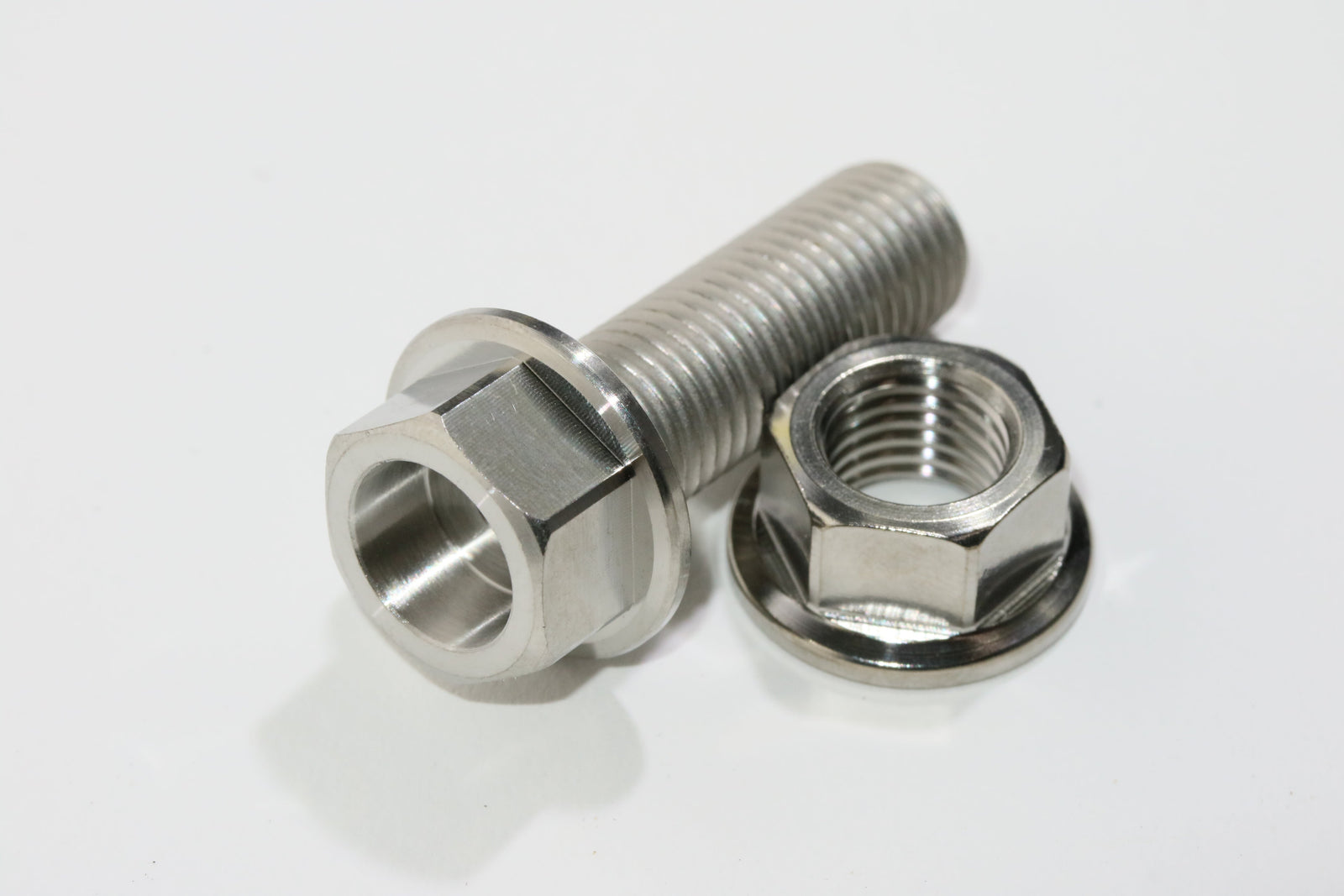 R1 TITAN TITAN BOLT NUT SET FOR MUFFLER M10 FOR  R1-TITAN-00018