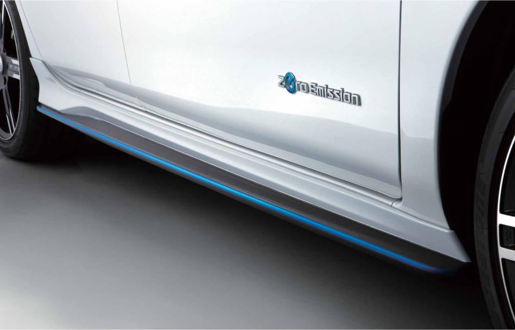 NISMO Side Skirt Kit Carbon  For LEAF ZE0  7685S-RPZ01-C0