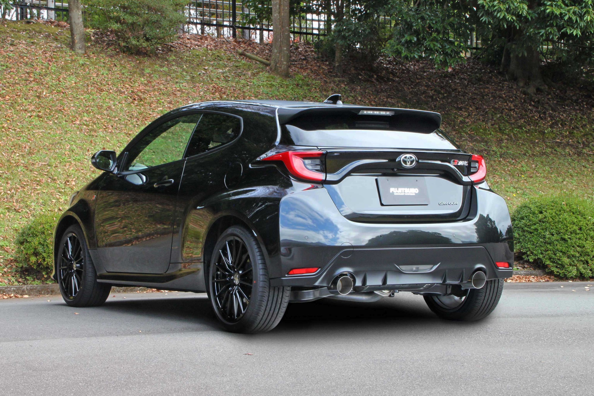 FUJITSUBO AUTHORIZE R Exhaust For GXPA16 GR YARIS 1.6 TURBO 4WD 570-21231
