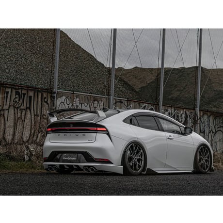 RESULT JAPAN REAR HALF SPOILER FOR TOYOTA PRIUS MXWH60 RESULTJAPAN-00146