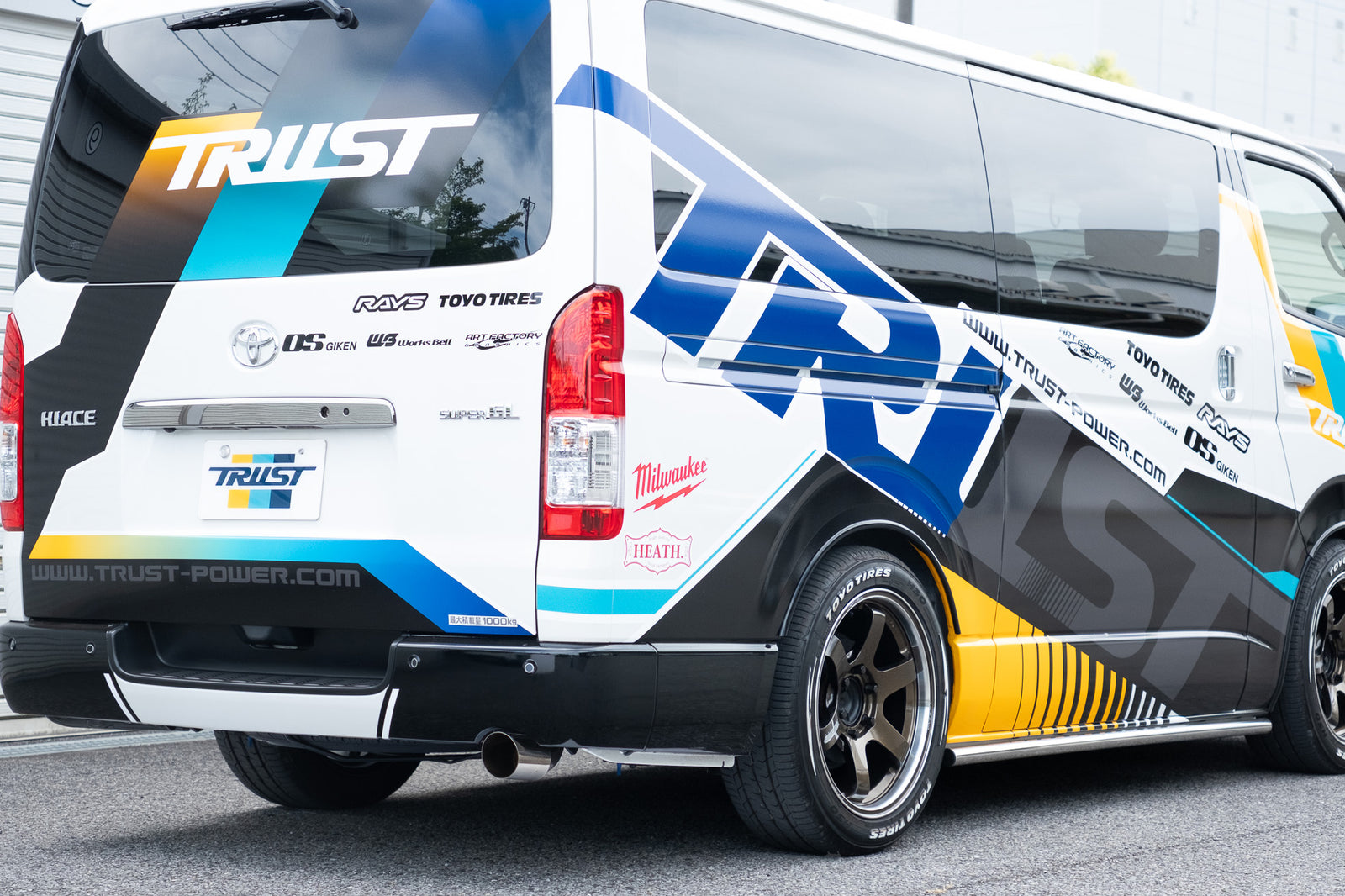 GREDDY XROSS EXHAUST S-STYLE 60MM-90 REAR PIECE REPLACEMENT FOR TOYOTA HIACE REGIUSACE GDH201V 1GD-FTV 10113909