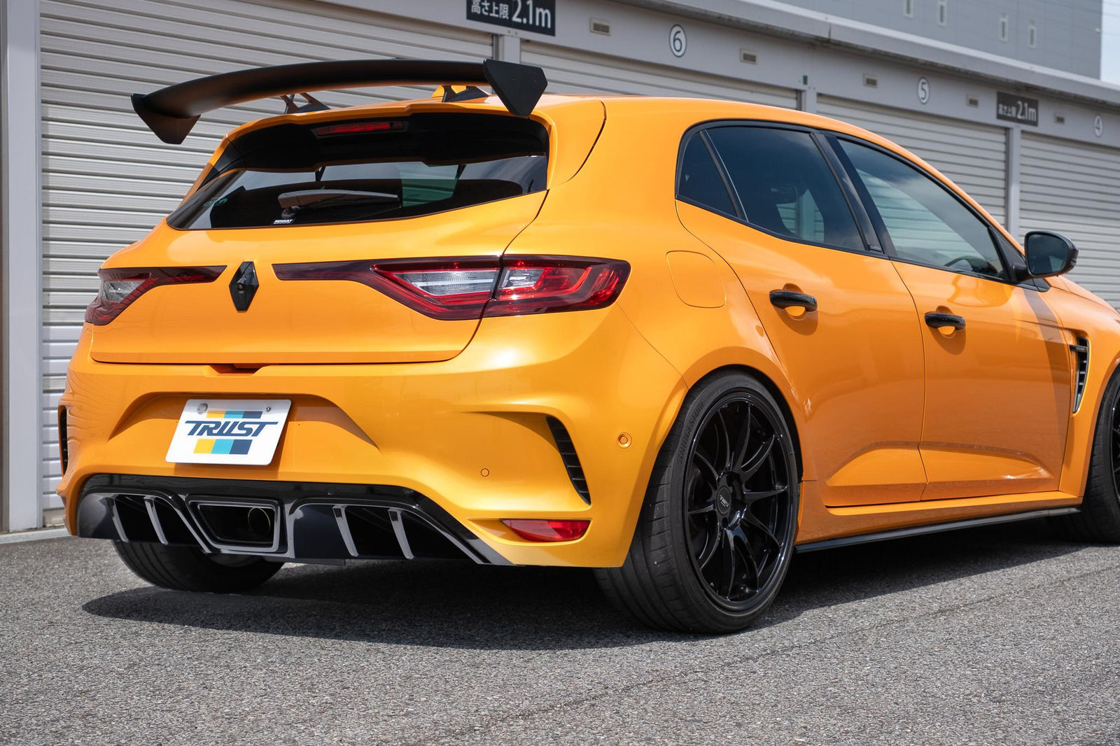 GREDDY TW-M MUFFLER FOR EARLY MODEL 279PS VEHICLES ONLY FOR RENAULT MEGANE ABA-BBM5P ZENKI M5P 10105201